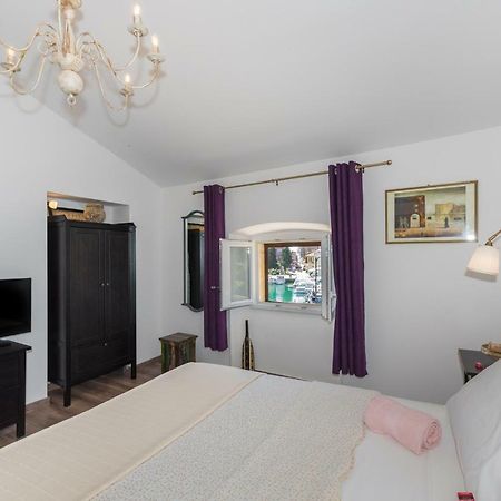 Novigrad Istria Skipper Suites מראה חיצוני תמונה