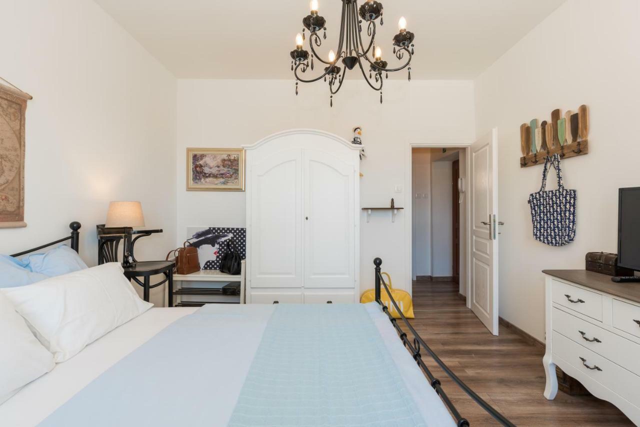 Novigrad Istria Skipper Suites מראה חיצוני תמונה