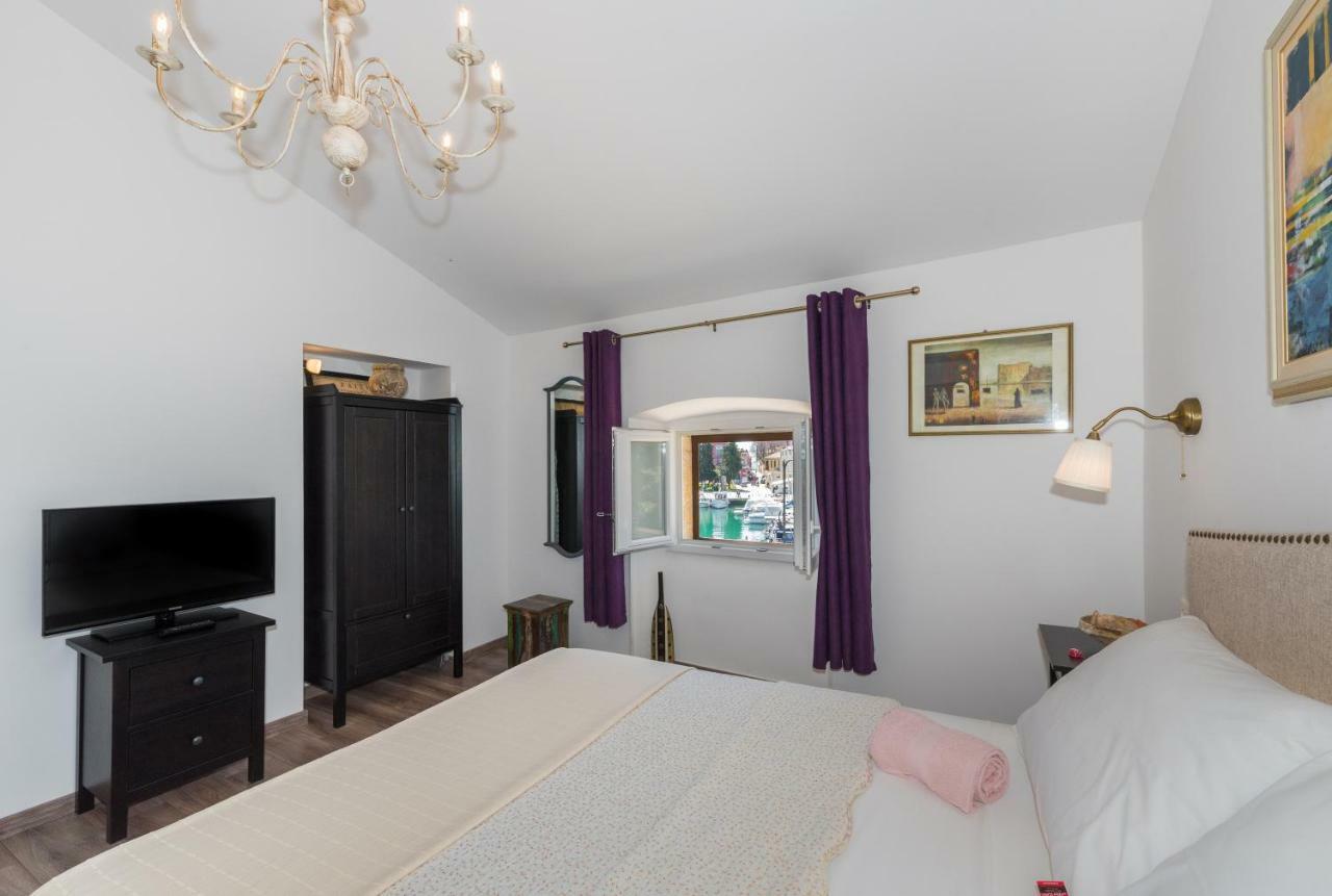 Novigrad Istria Skipper Suites מראה חיצוני תמונה