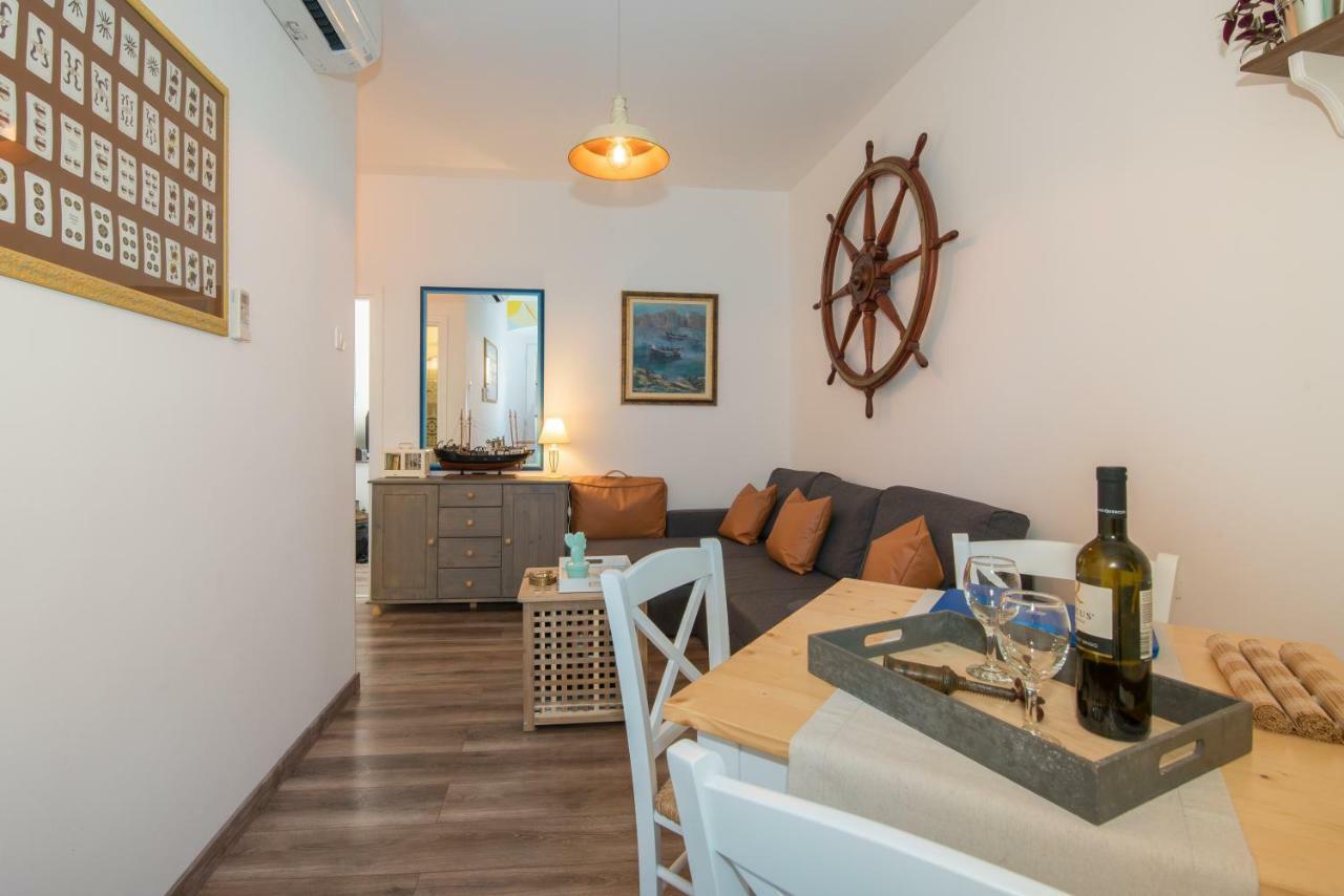 Novigrad Istria Skipper Suites מראה חיצוני תמונה