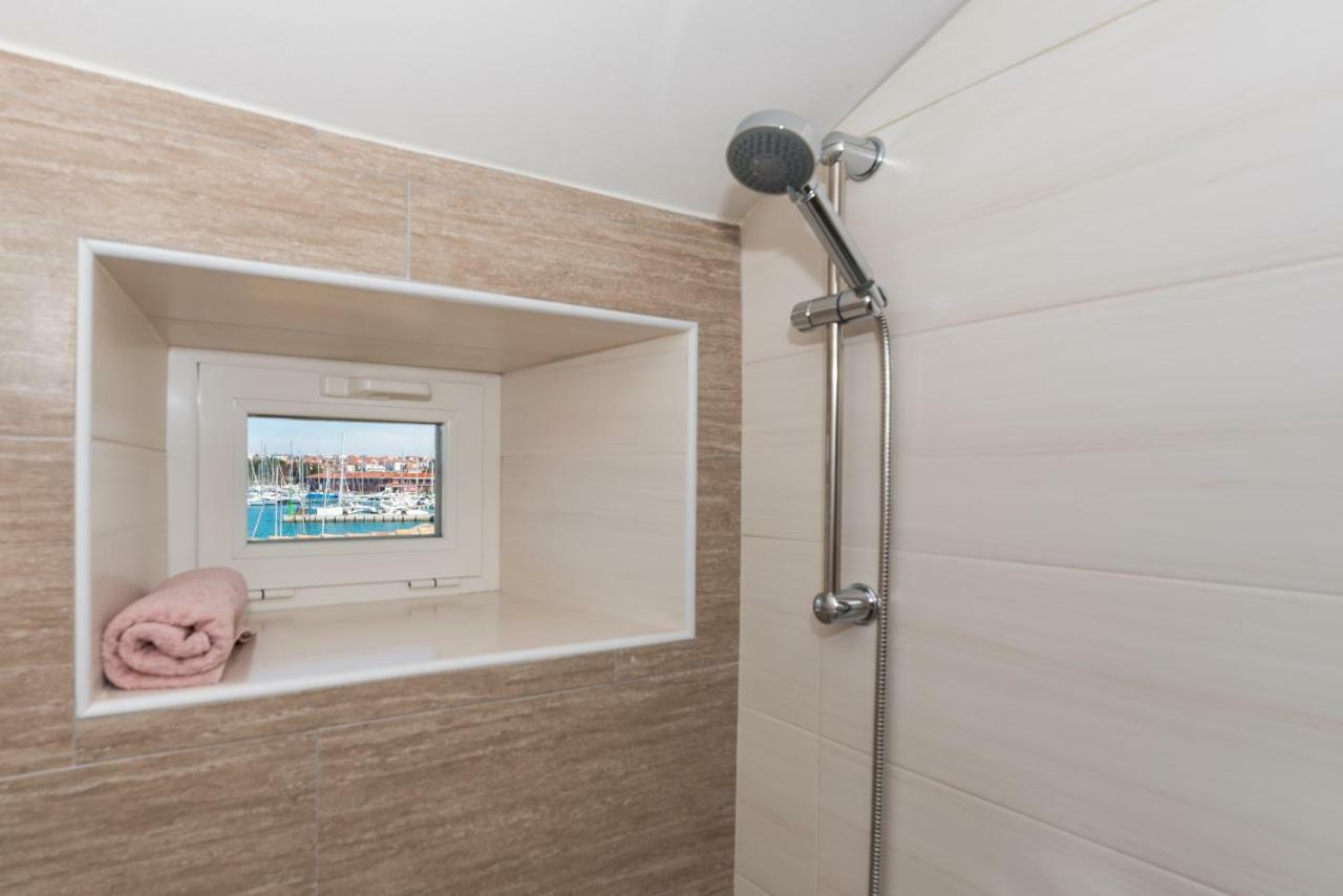 Novigrad Istria Skipper Suites מראה חיצוני תמונה